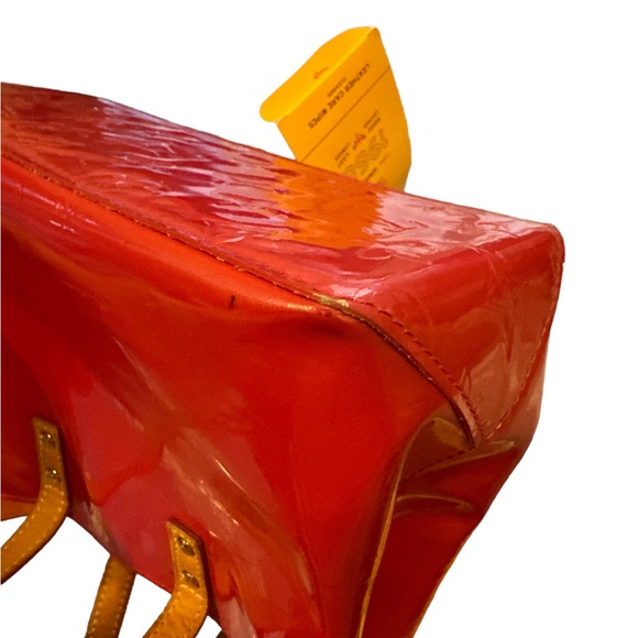 Louis Vuitton Bags Monogram Vernis is a very beautiful red/orange color - Picture 5 of 11